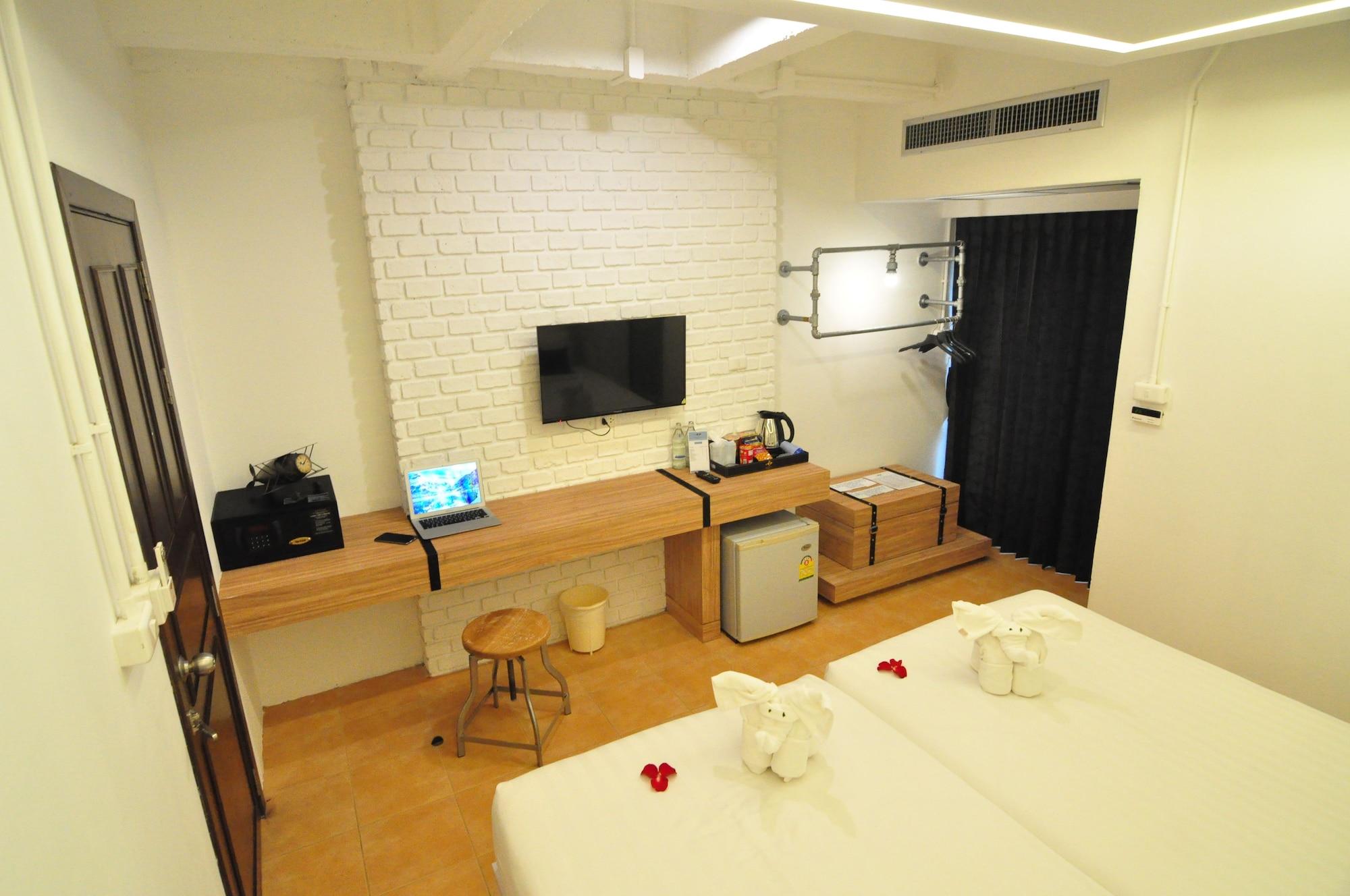 Forty Winks Phuket Hotel Patong Kültér fotó