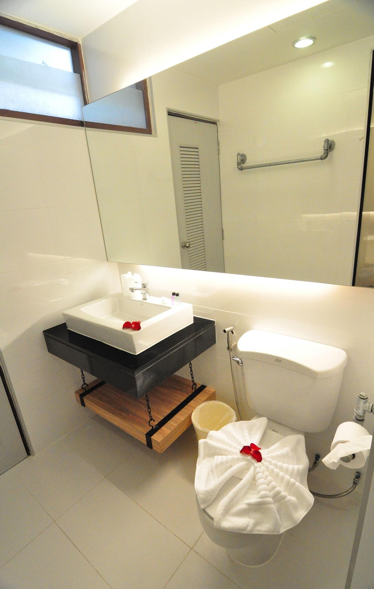 Forty Winks Phuket Hotel Patong Kültér fotó
