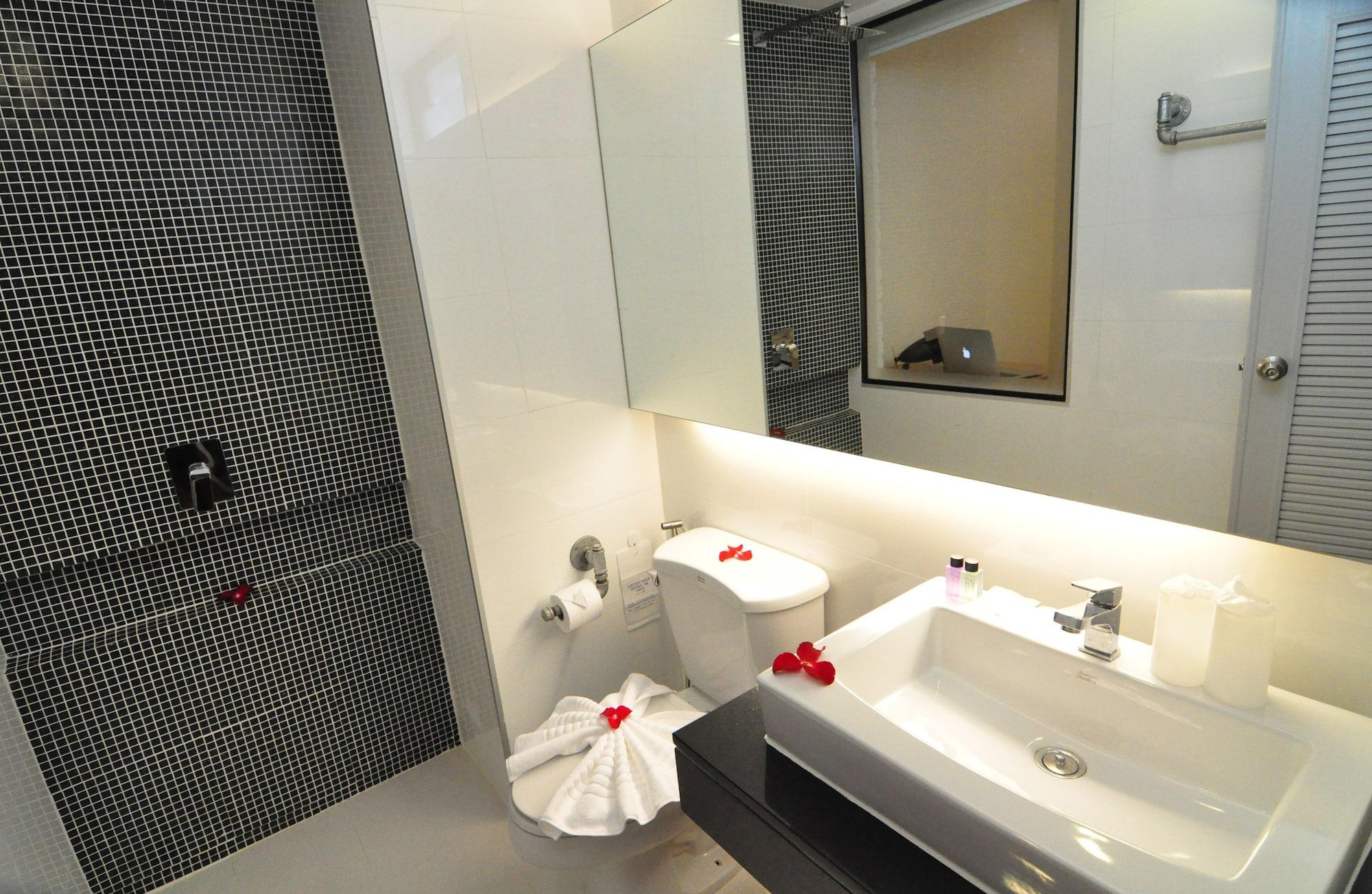 Forty Winks Phuket Hotel Patong Kültér fotó